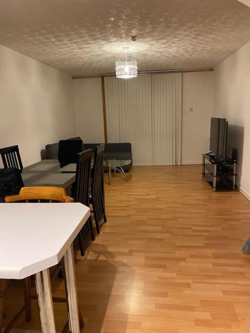 3 Bedroom Home-Inverkeithing Eksteriør bilde