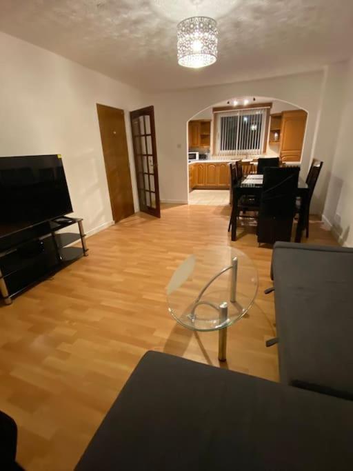 3 Bedroom Home-Inverkeithing Eksteriør bilde